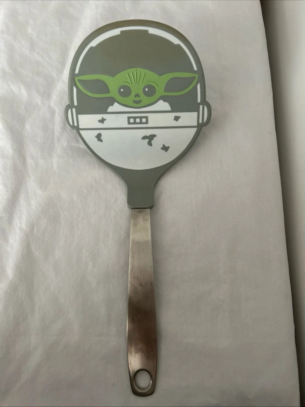 Disney Grogu & Mandalorian Green and Black Pancake Flippers and Press Set